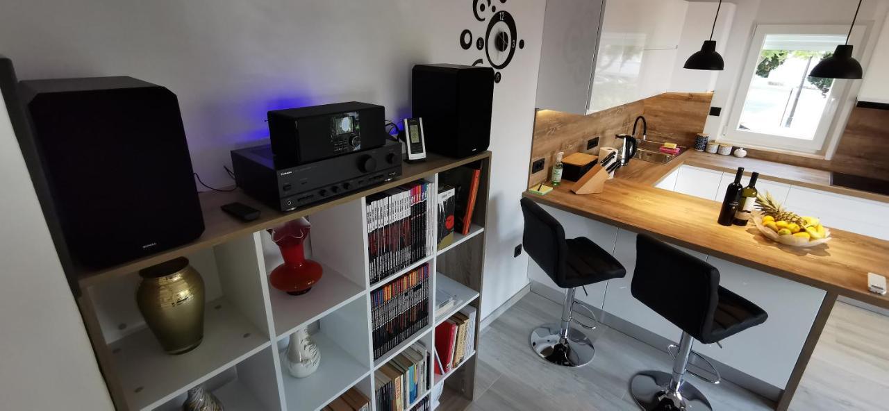 Apartman Perunika Selce Exterior foto